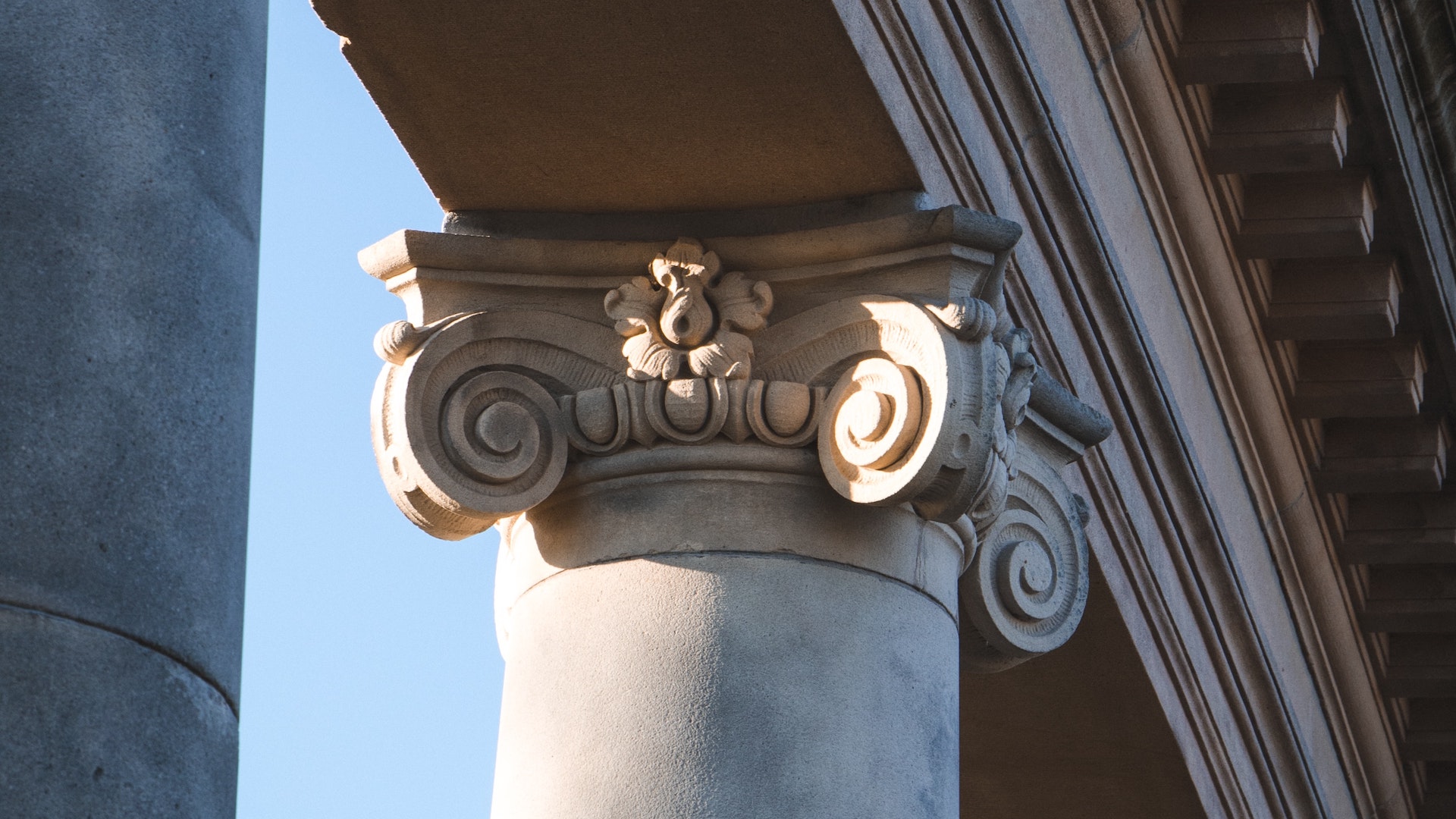 Capitello ionico di colonna